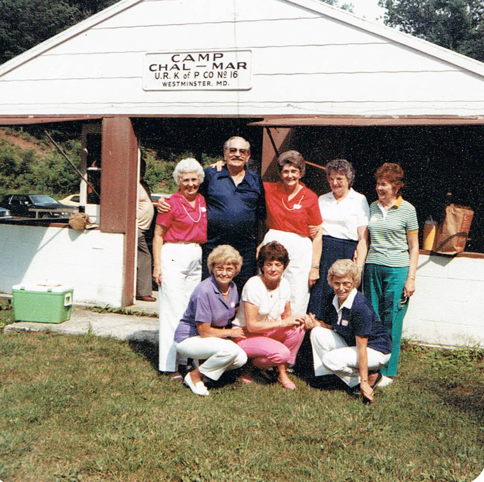 Eddie Shipley and guests at the Burgoon Reunion, July 1985