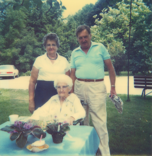Mary Elizabeth Burgoon (seated) and Dorothy Marie Bailey